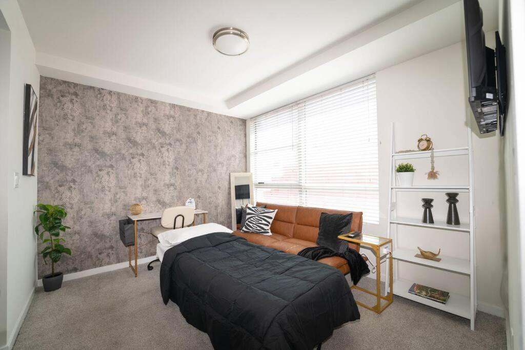 June Specials- Suite Spot Dtla- Free Parking For One Car! Los Angeles Exterior foto